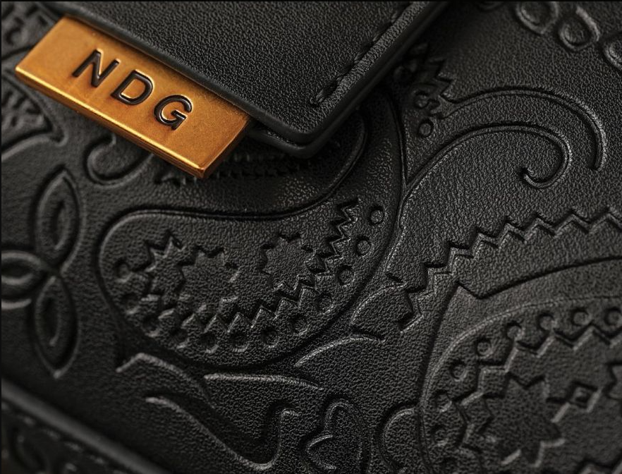 Le Monogramme Paisley